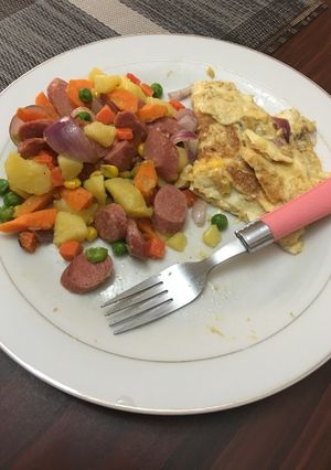 A picture of Baked Potato and Fried egg.