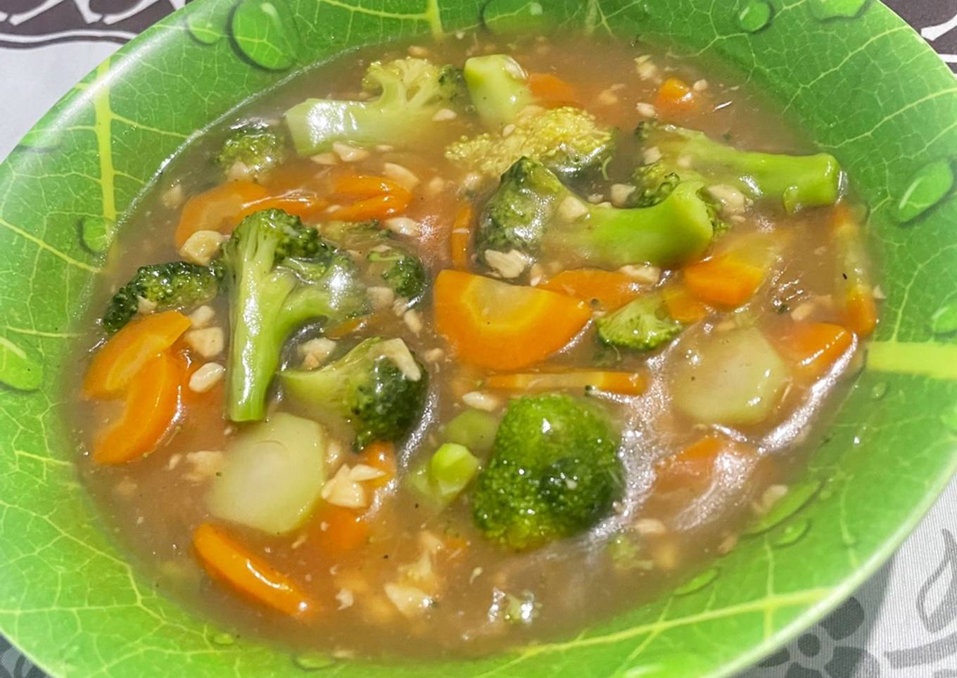 Bagaimana Membuat Brokoli Saos Tiram, Lezat Sekali