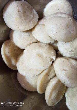 A picture of Sujii idli.