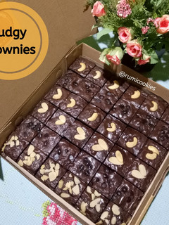 Foto resep Fudgy Shiny Crust Brownies
