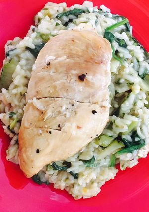 A picture of Low FODMAP risotto and chicken.
