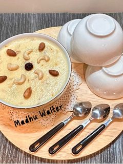कश्मीरी सूजी फिरनी (Kashmiri Semolina Phirni) रेसिपी मुख्य फोटो