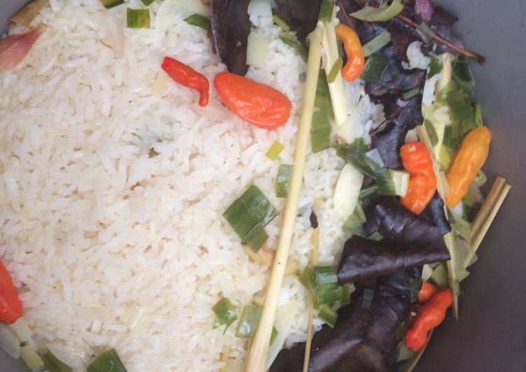 Cara Gampang Menyiapkan Nasi Liwet yang Menggugah Selera