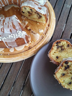 A picture of Orange cake.