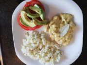 Una foto de arroz, queso mozzarella