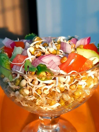 Easy Steps to Make Recipes Green Lentil Sprout Salad the Can Spoil the Tongue So Delicious.