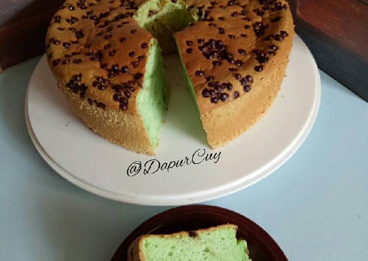 Chiffon Pandan Putih Telur