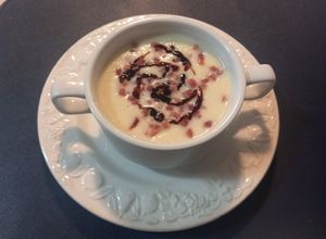 Foto principal de 320. Crema fria de melón con jamón