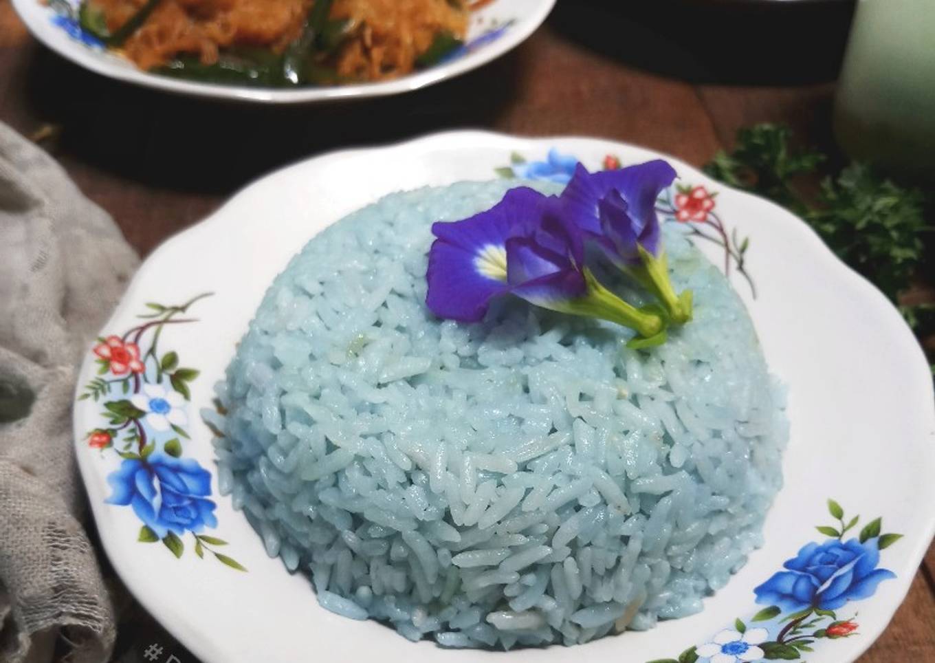 Bunga NASI UDUK TELANG և khasiatnya