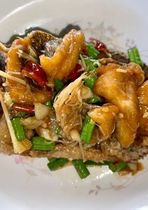 รูปของ ผัดพริกขิงปลานิลกรอบ