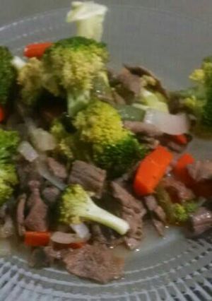 Una foto de Carne Con Brócoli (Sano pero Sabroso)