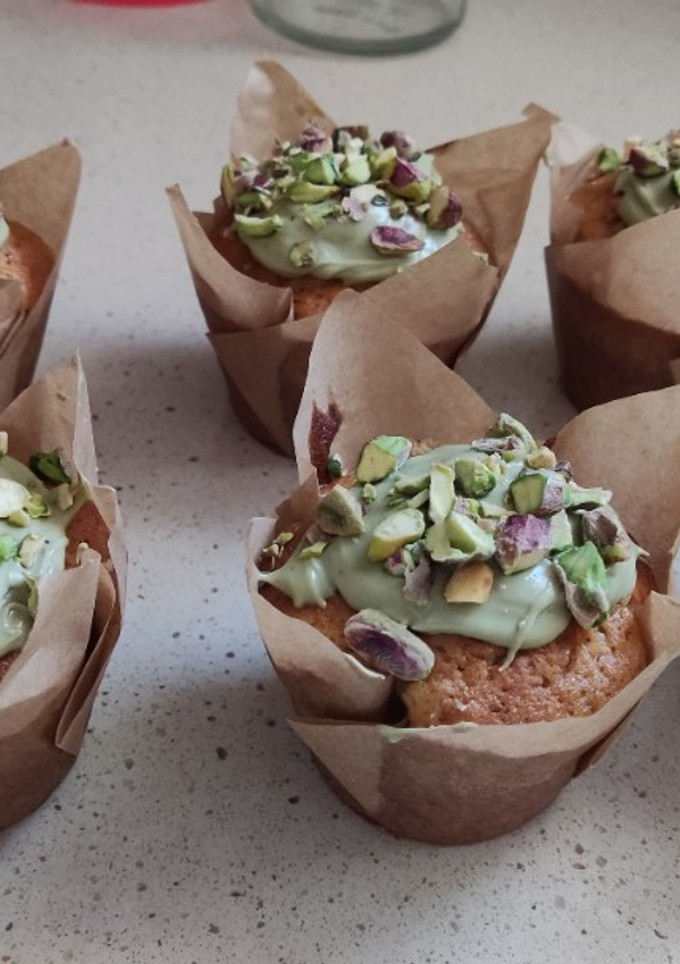 Una foto de Muffins de limón y pistacho