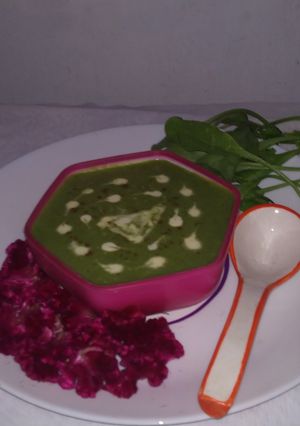 A picture of PalakSoup/Spinach Soup.