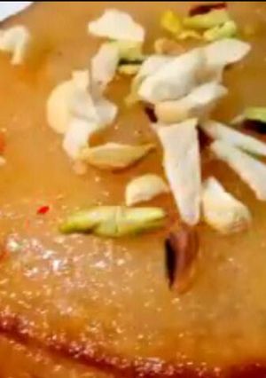 A picture of Paneer & kesar malpua.