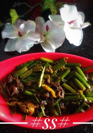 A picture of Cabbage with onion sprouts fry.