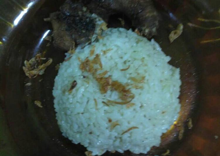 Nasi kebuli ayam goreng versi rice cooker