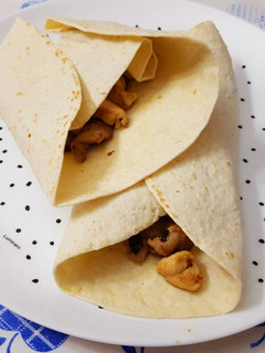 Una foto de Wraps de pollo y cerdo