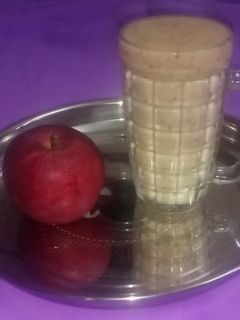 ஆப்பிள் ஜூஸ் (Apple juice recipe in tamil) செய்முறை முக்கிய புகைப்படம்