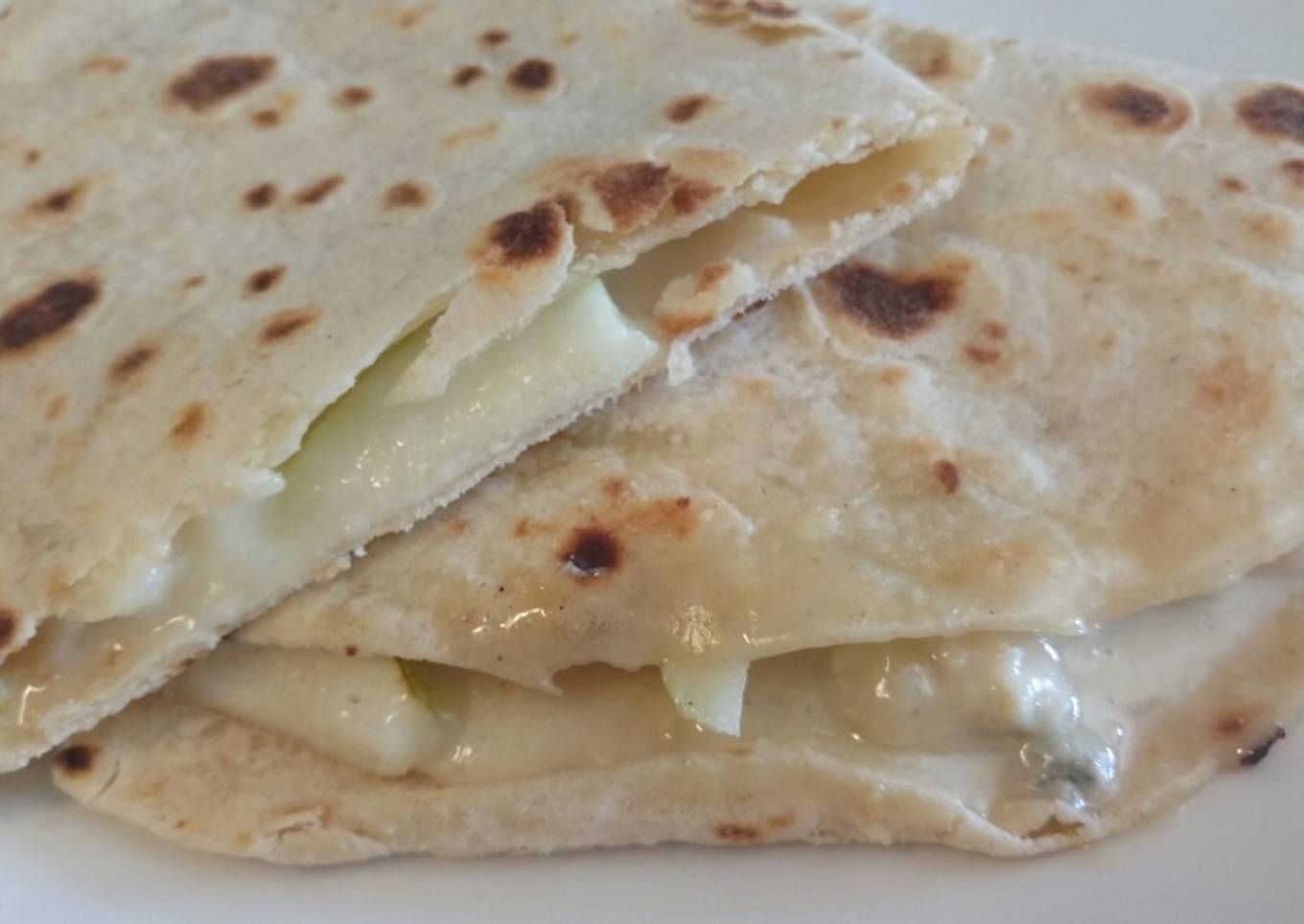 Piadina Pera e Zola - pear and Gorgonzola piadina