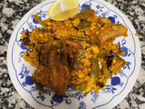 Paella de alitas y verduras