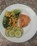 Ức gà ướp mật ong áp chảo