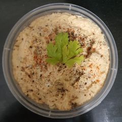 A picture of Hummus.