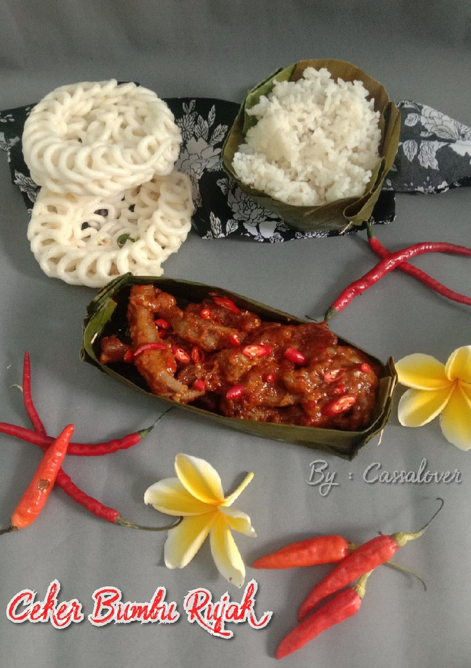 Foto resep Ceker Bumbu Rujak (wadah takir persegi panjang dan bunga)