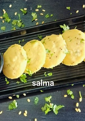 मूंगदाल इडली रेसिपी मुख्य फोटो