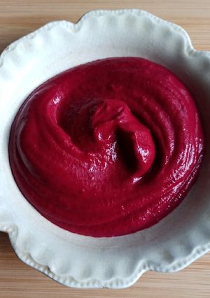 Una foto de Dip de queso untable y remolacha/betarraga