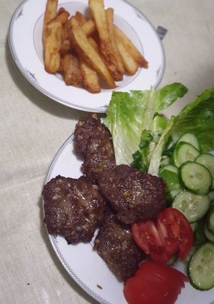 A picture of Chapli kebab.