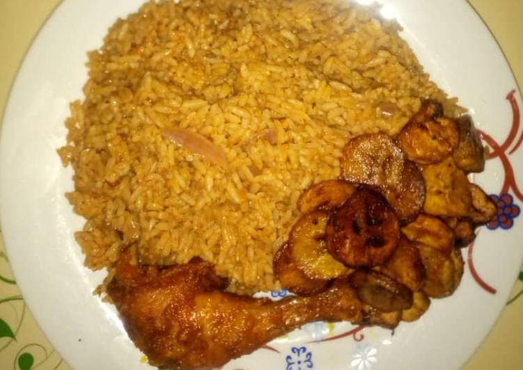 Recipe of Jollof rice &amp; ring plantain with peppered Chicken in 26 Minutes at Home