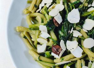 Foto di Pasta con cicoria, olive leccino e mandorle