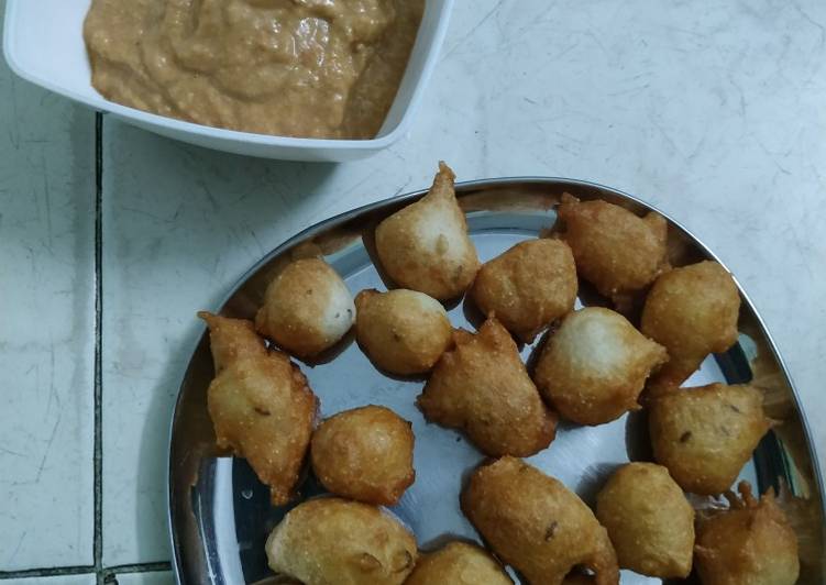 Recipe of Perfect Punugulu with red chatnee(evening snacks)
