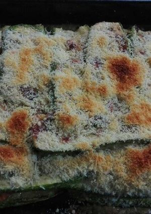 Una foto de Pastel de zapallito italiano con carne y zanahoria gratinado
