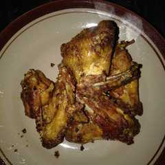 A picture of Ayam goreng simple.