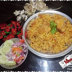 A picture of Chicken biryani.