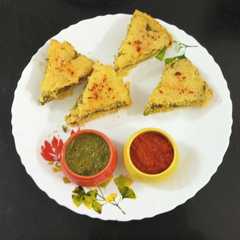 Foto principal de Layered Corn Stuffed Dhokla : A Fun Sandwich Twist