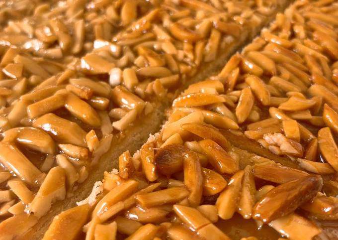 Caramel Almond cookies