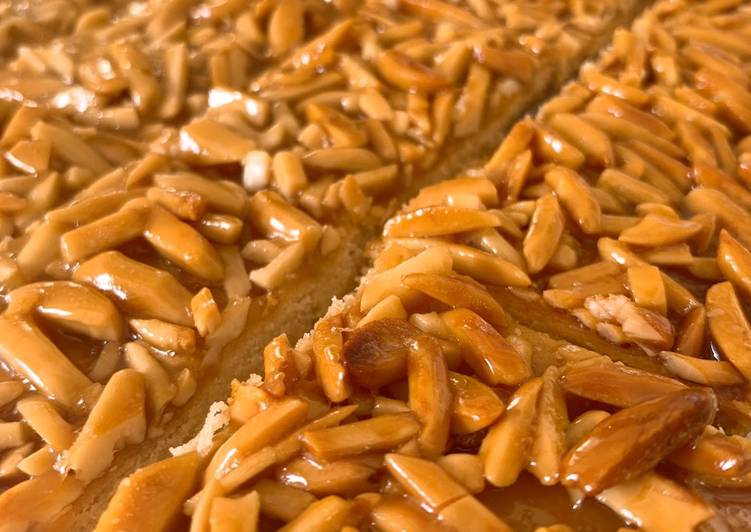 Caramel Almond cookies Caramel Almond cookies