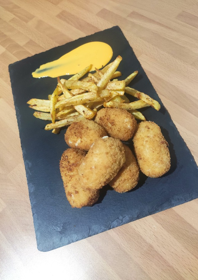 Una foto de Croquetas de pollo asado