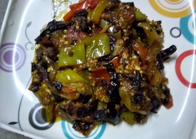 Brinjal Capsicum Fry Recipe By Arka Dutta Cookpad