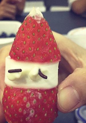 Una foto de Papá Noel en frutillas para niños! Con malvaviscos! Facilísimo