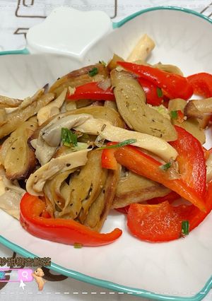 炒麵腸杏鮑菇 的食譜成品照片