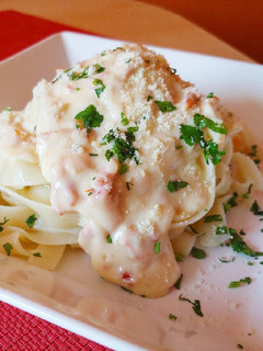 Una foto de Tagliatella con salsa carbonara