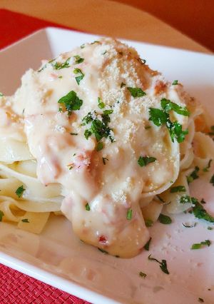 Una foto de Tagliatella con salsa carbonara