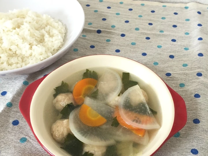 Langkah Gampang Membuat Resep Sop Lobak Bening + Bakso Ayam yang Lezat Anti Ribet, Bisa Manjain Lidah