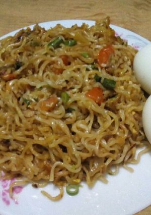 স্পাইসি রামেন নুডলুস রেসিপির প্রধান ছবি