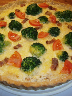 Baconos, brokkolis quiche recept fotója