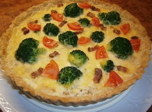 Baconos, brokkolis quiche recept fotója
