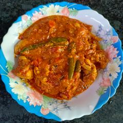 A picture of Achari chicken.